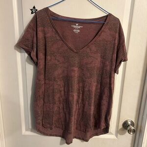 American eagle maroon camo T-shirt